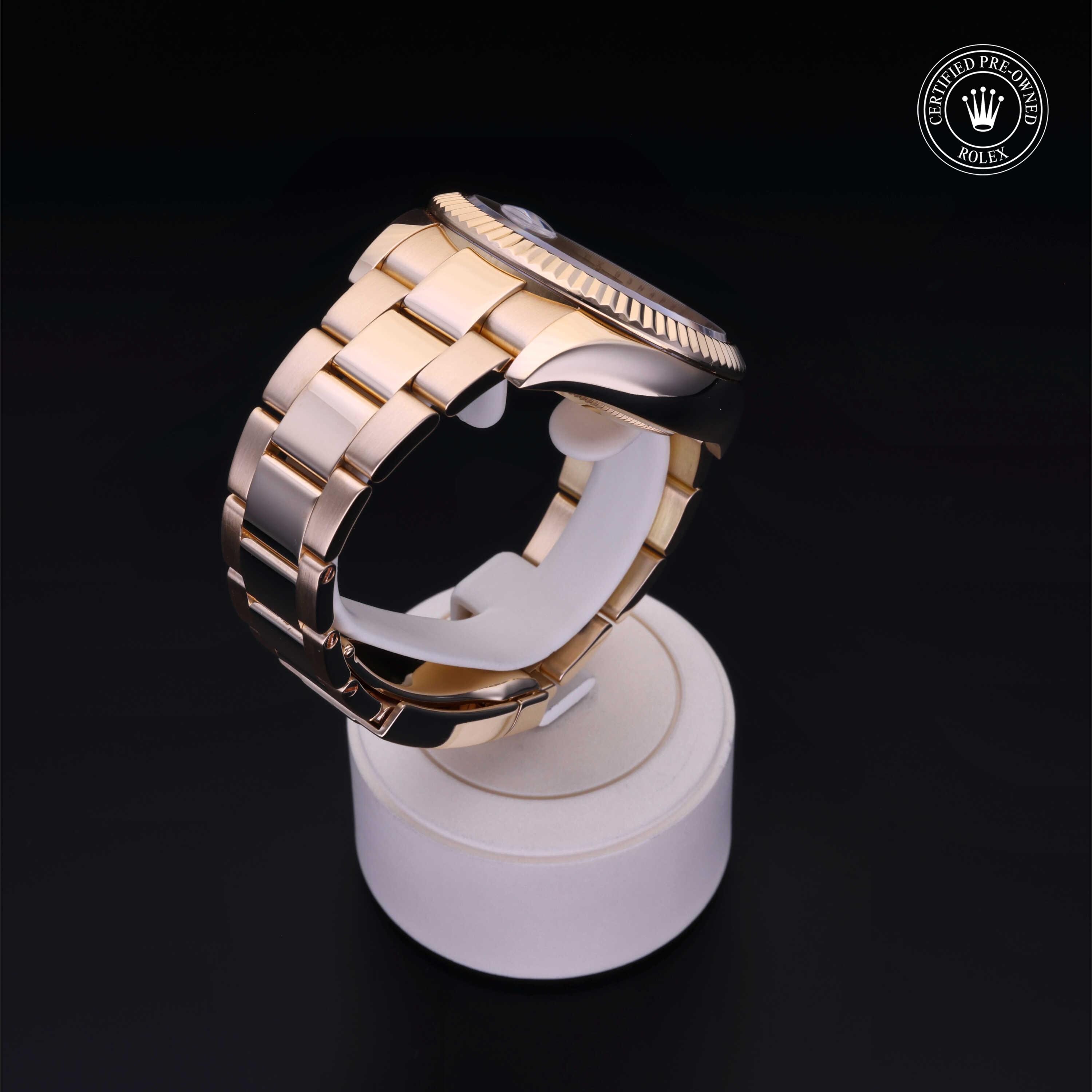 Oyster Perpetual Sky-Dweller