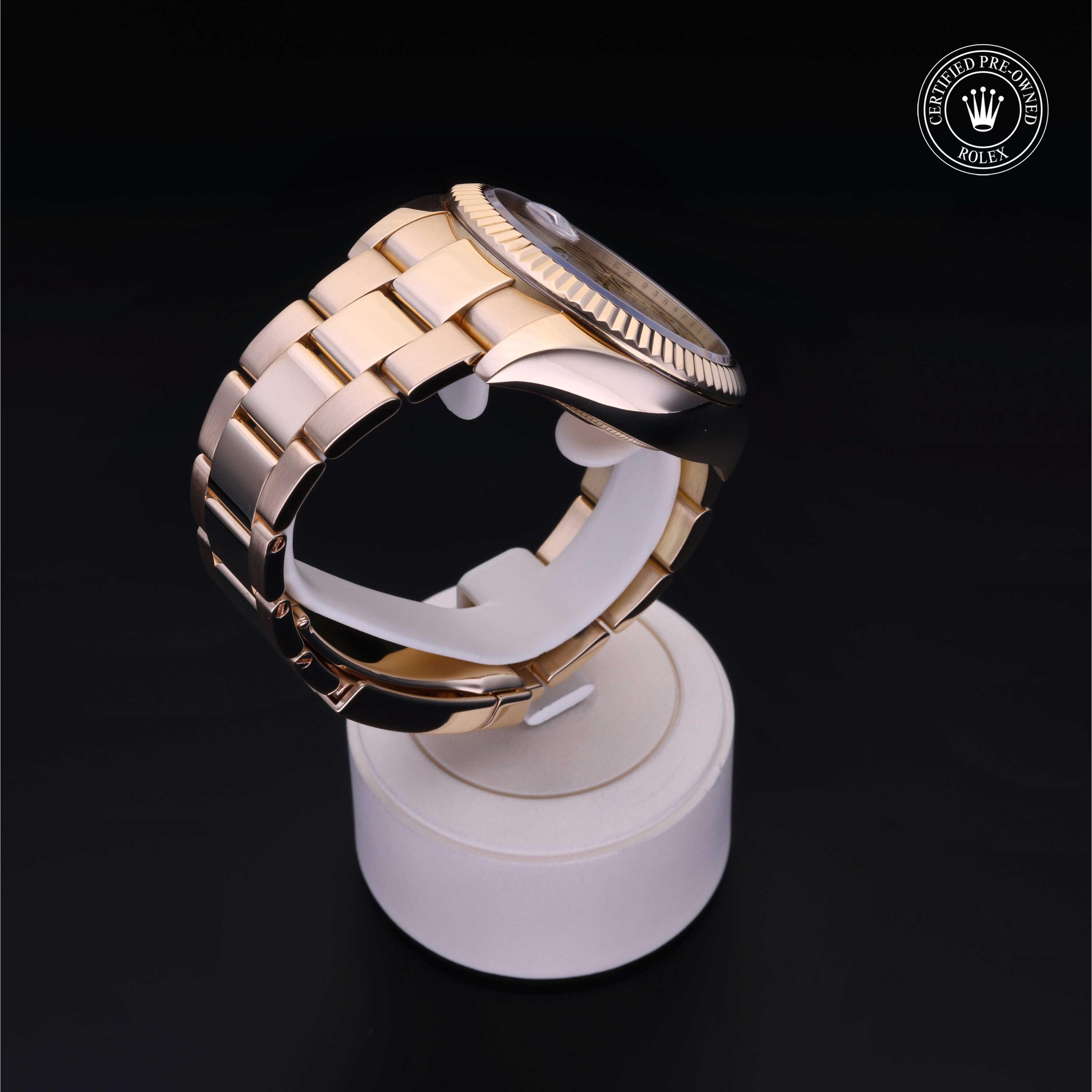Oyster Perpetual Sky-Dweller