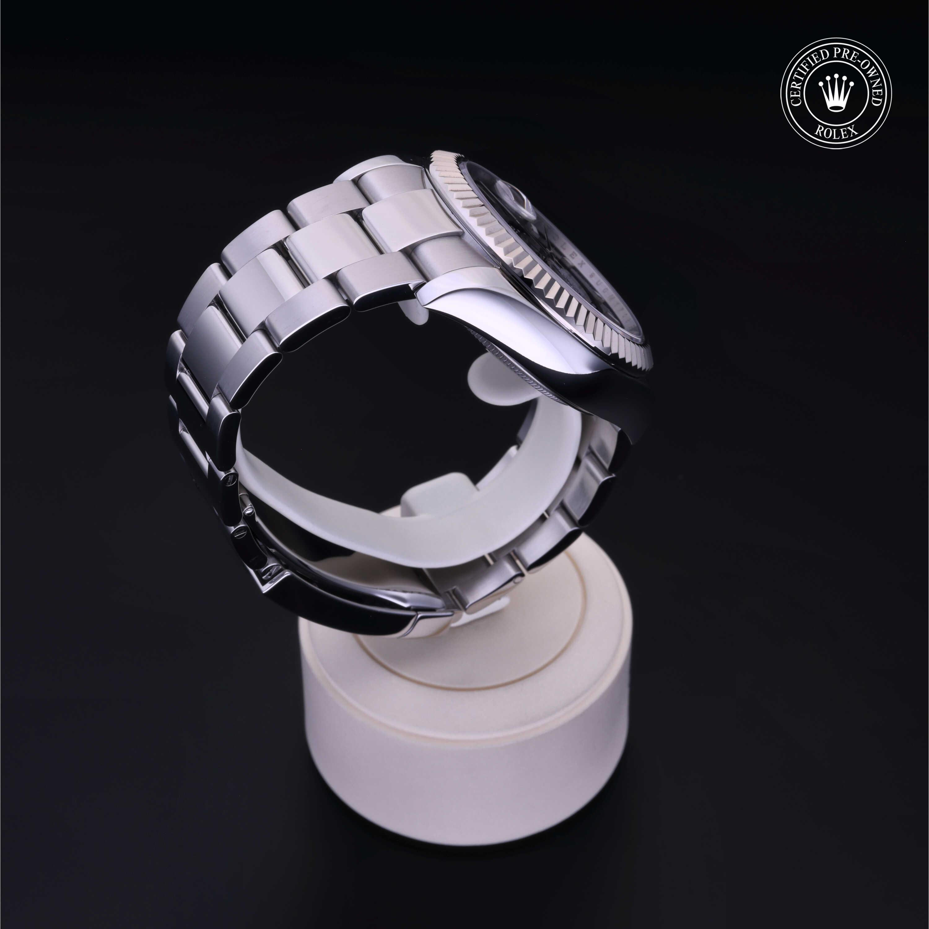 Oyster Perpetual Sky-Dweller