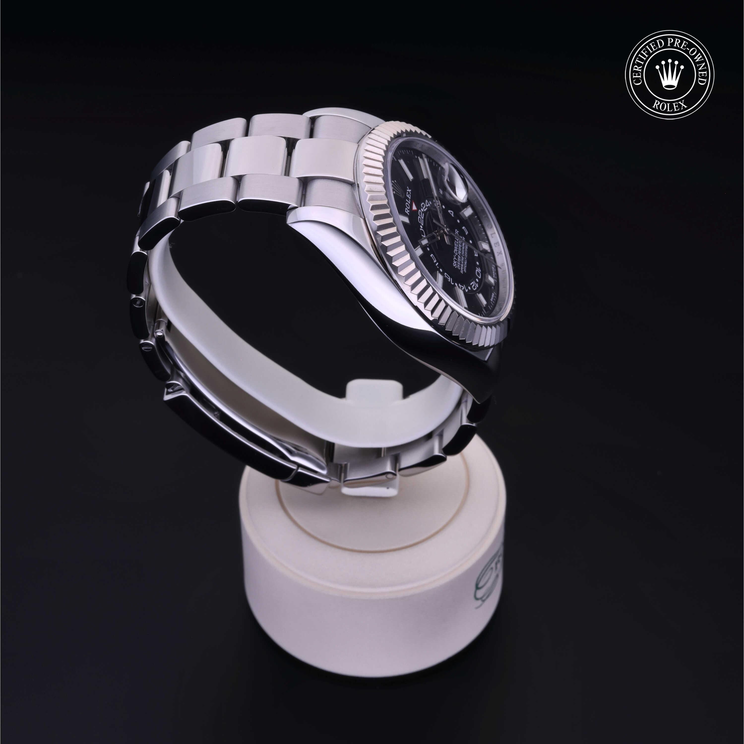 Oyster Perpetual Sky-Dweller