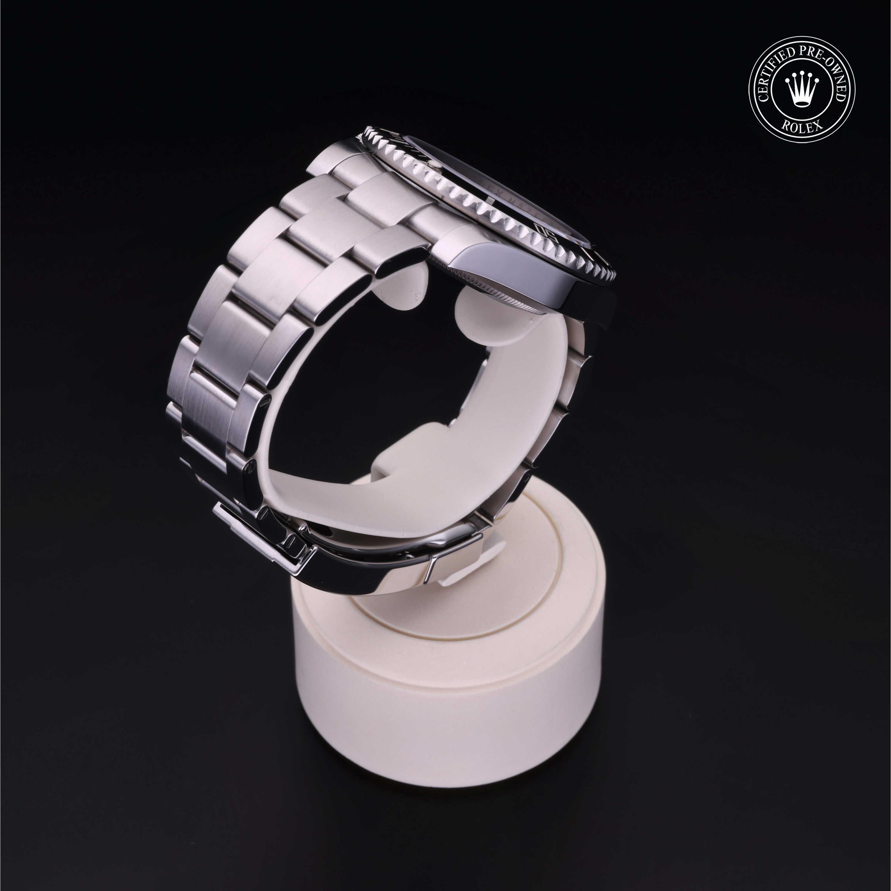 Oyster Perpetual Submariner