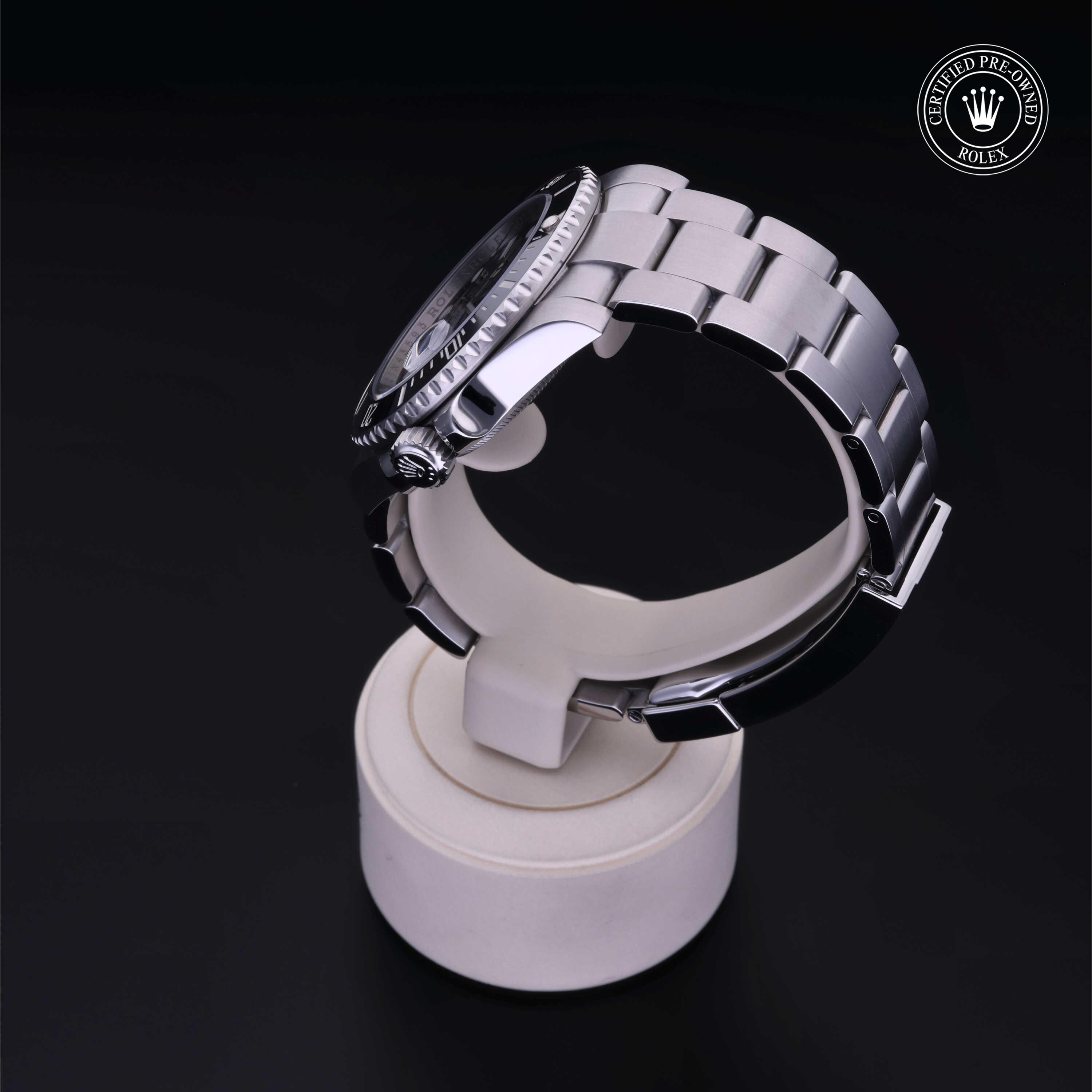 Oyster Perpetual Submariner