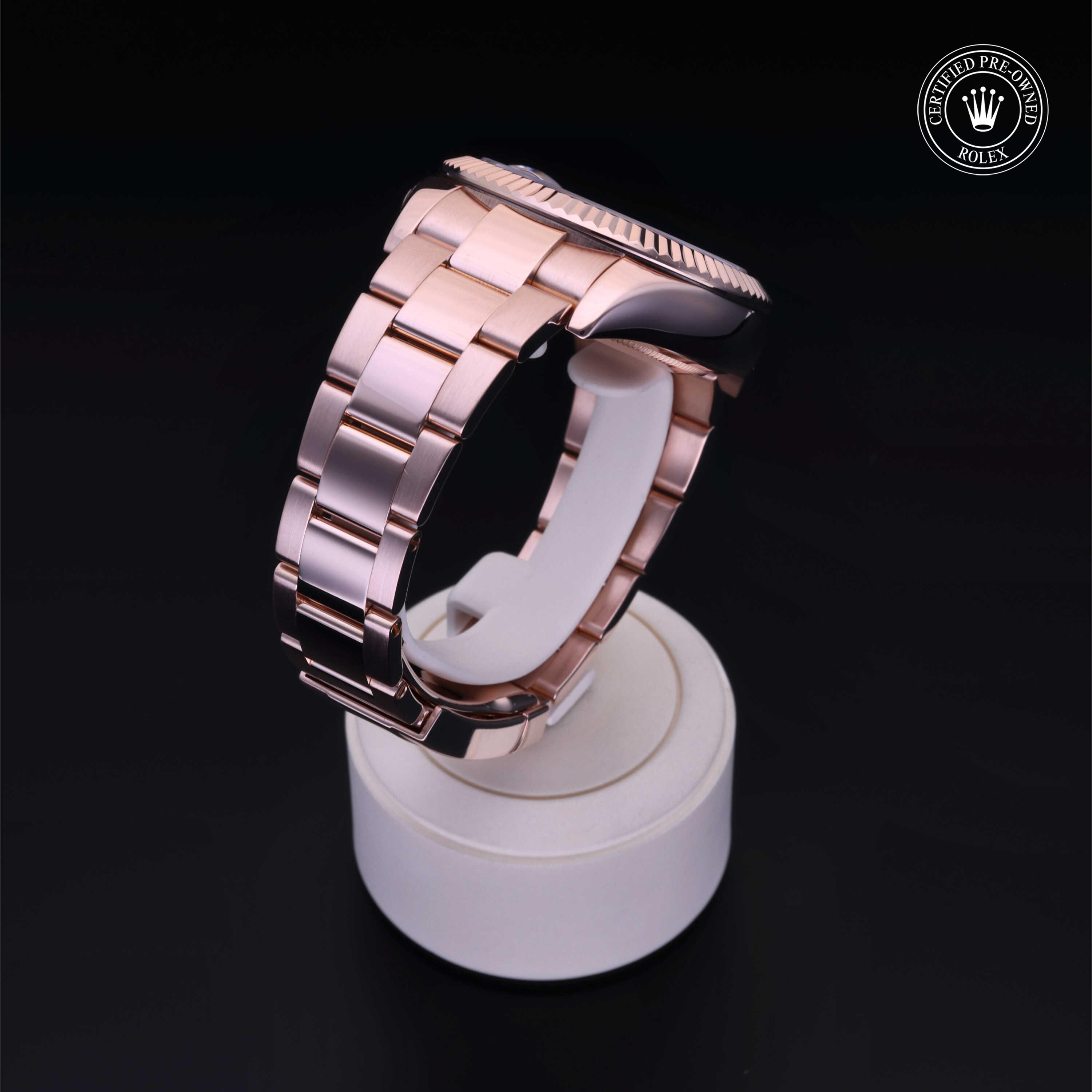 Oyster Perpetual Sky-Dweller