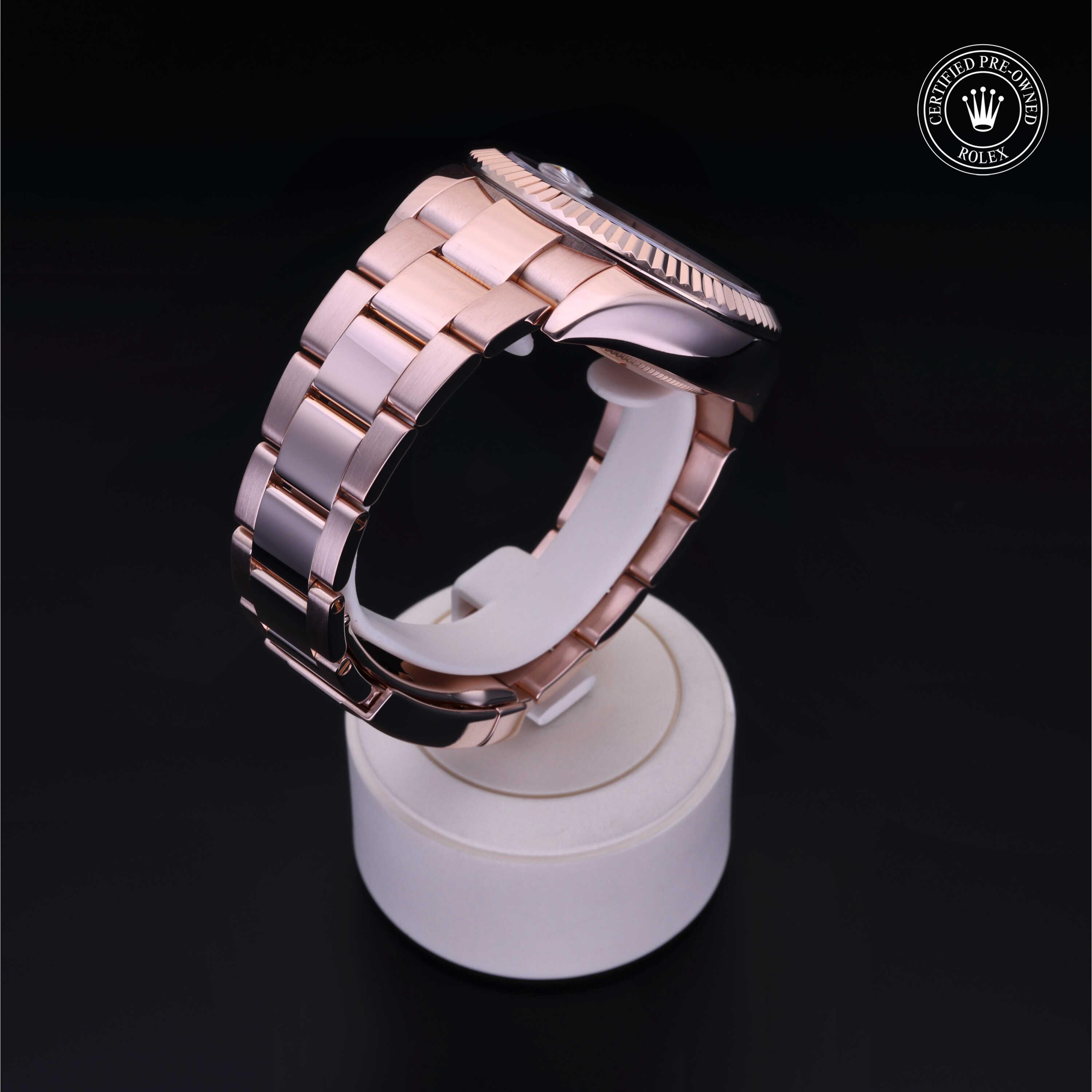 Oyster Perpetual Sky-Dweller