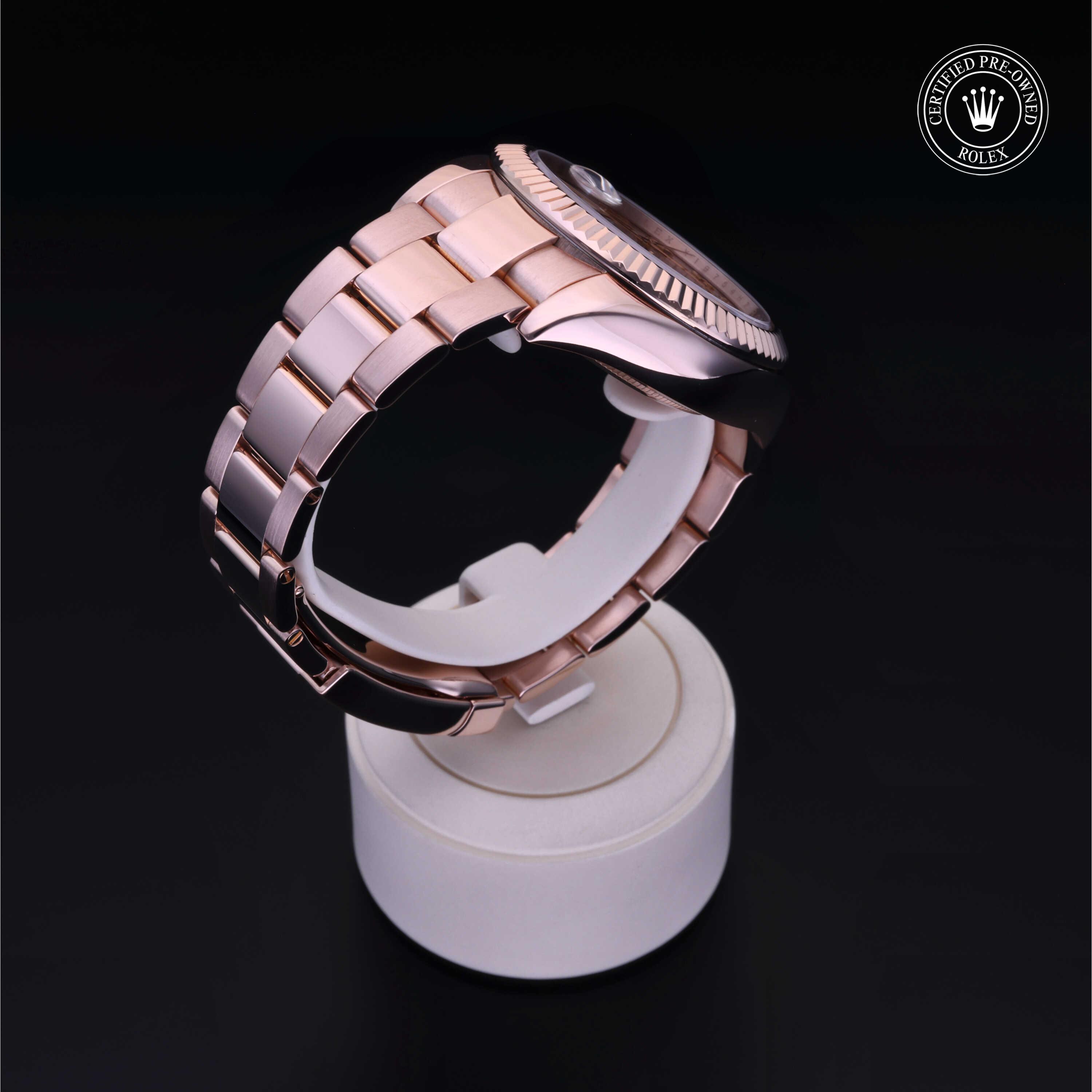 Oyster Perpetual Sky-Dweller