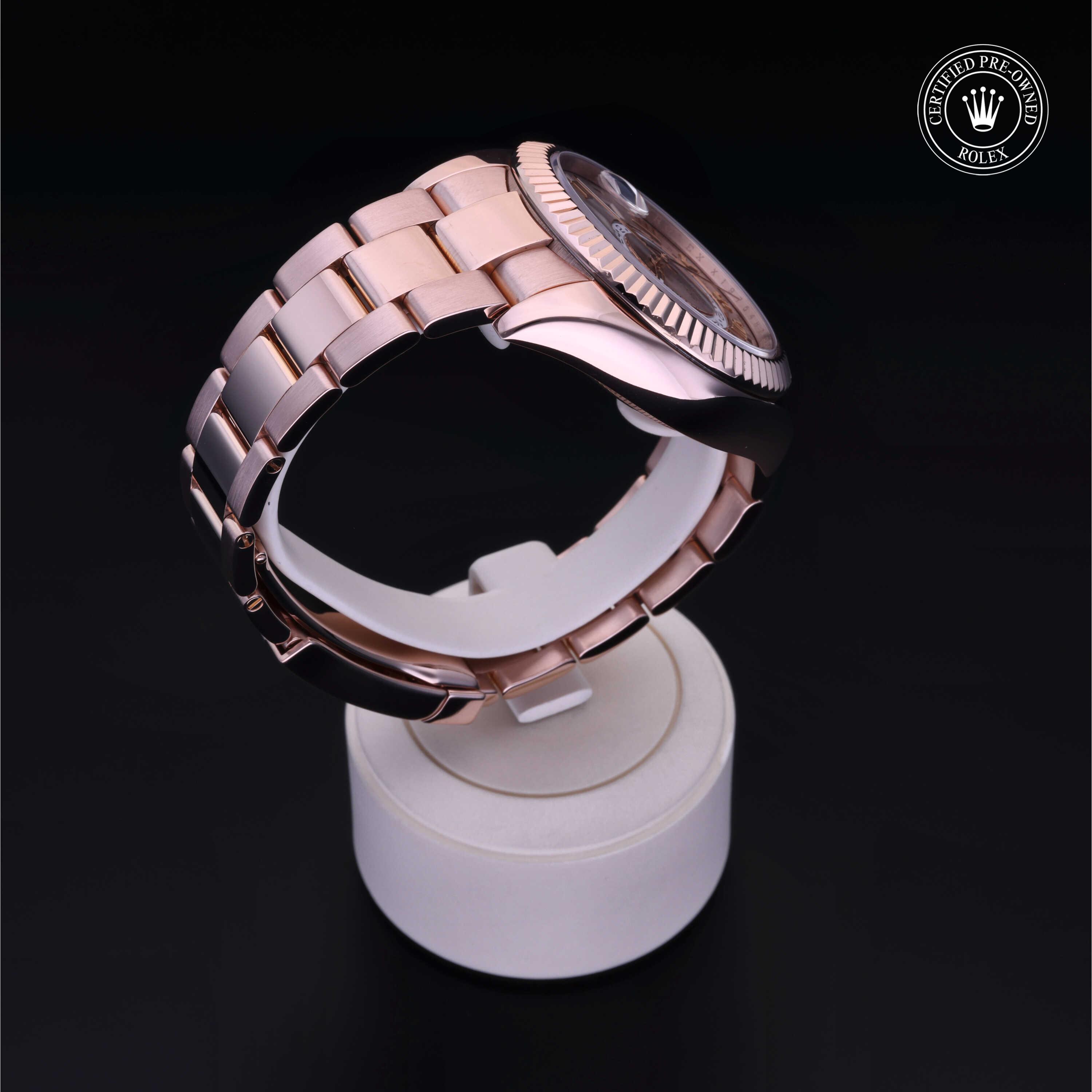 Oyster Perpetual Sky-Dweller